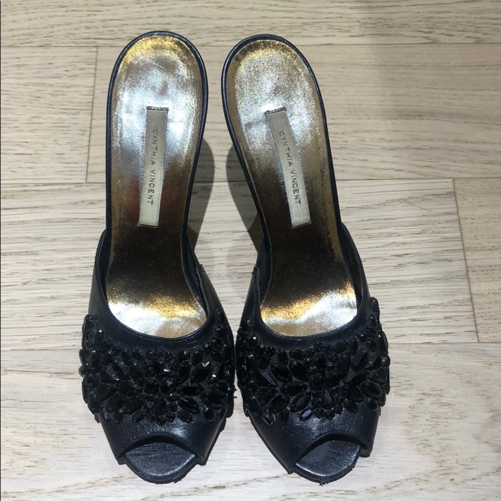 Cynthia Vincent sandals with Crystals size 9 1/2